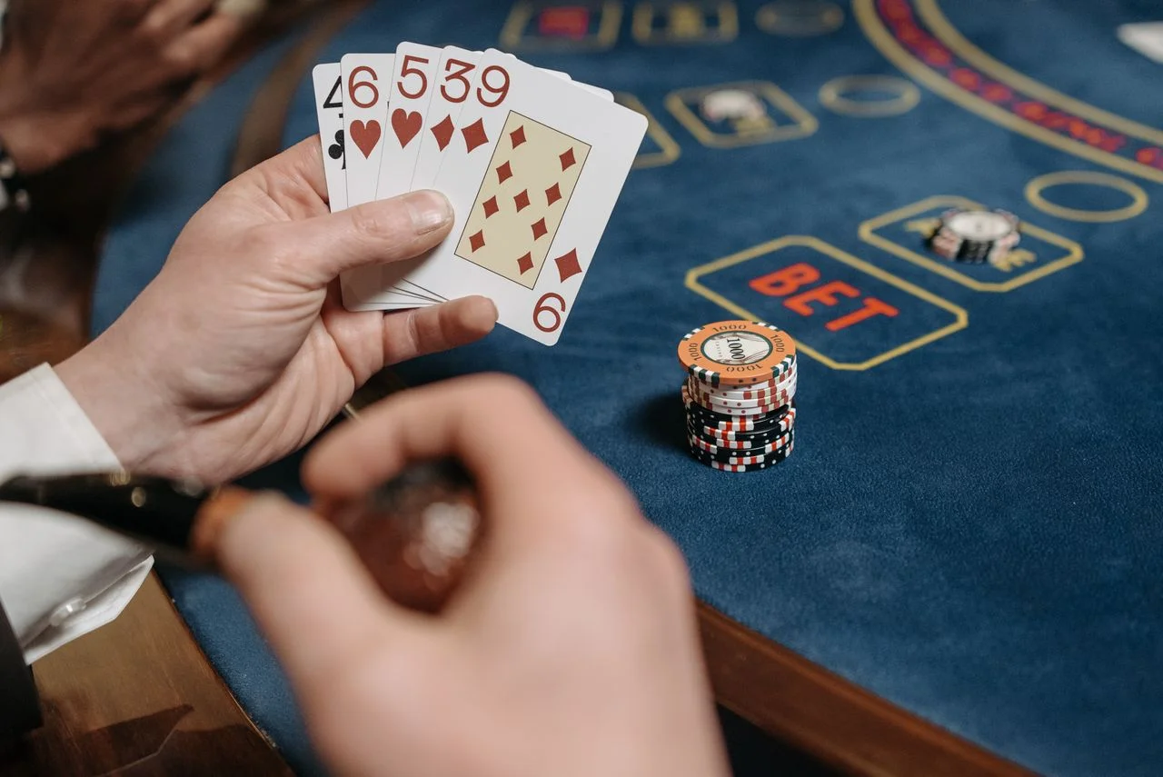 Bạn cần hỗ trợ giao dịch hay tìm kiếm sảnh game phù hợp?